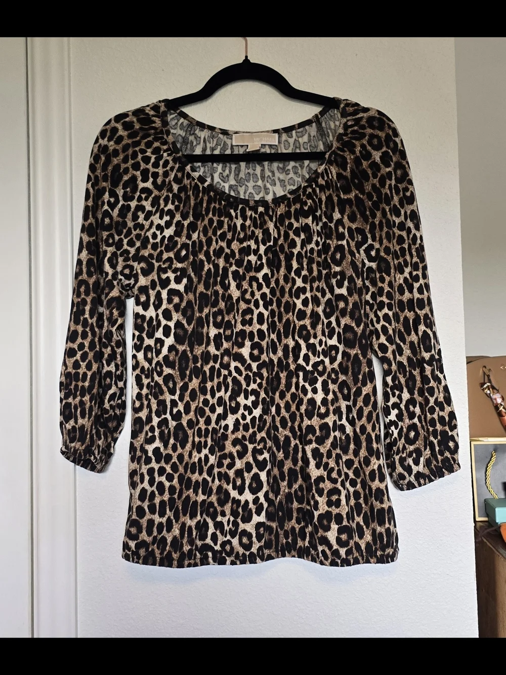 Michael Michael Kors leopard-print peasant top w/ scoop neck Sz S